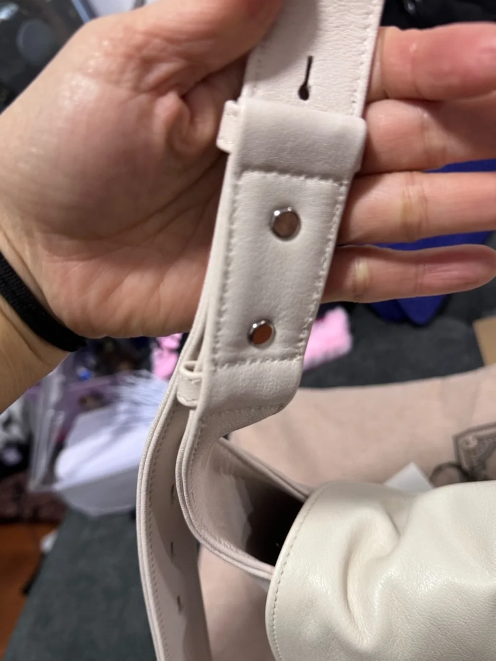 Gucci Cream Leather Shoulder Bag with Interlocking GG - Picture 9 of 10